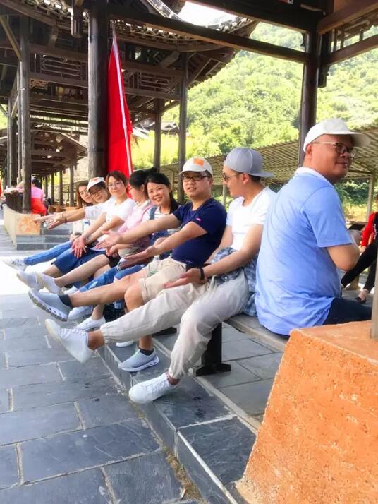 春末夏初,我们一起游进土家民族文化